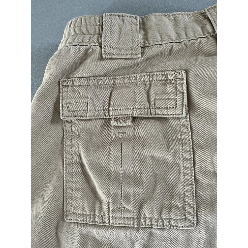 St John’s Bay Mens Cargo Chino Shorts Size36 Tan Khaki Travel Casual Athleisure